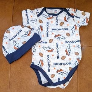 Denver Broncos Baby Onesie with hat 0-3m EUC
